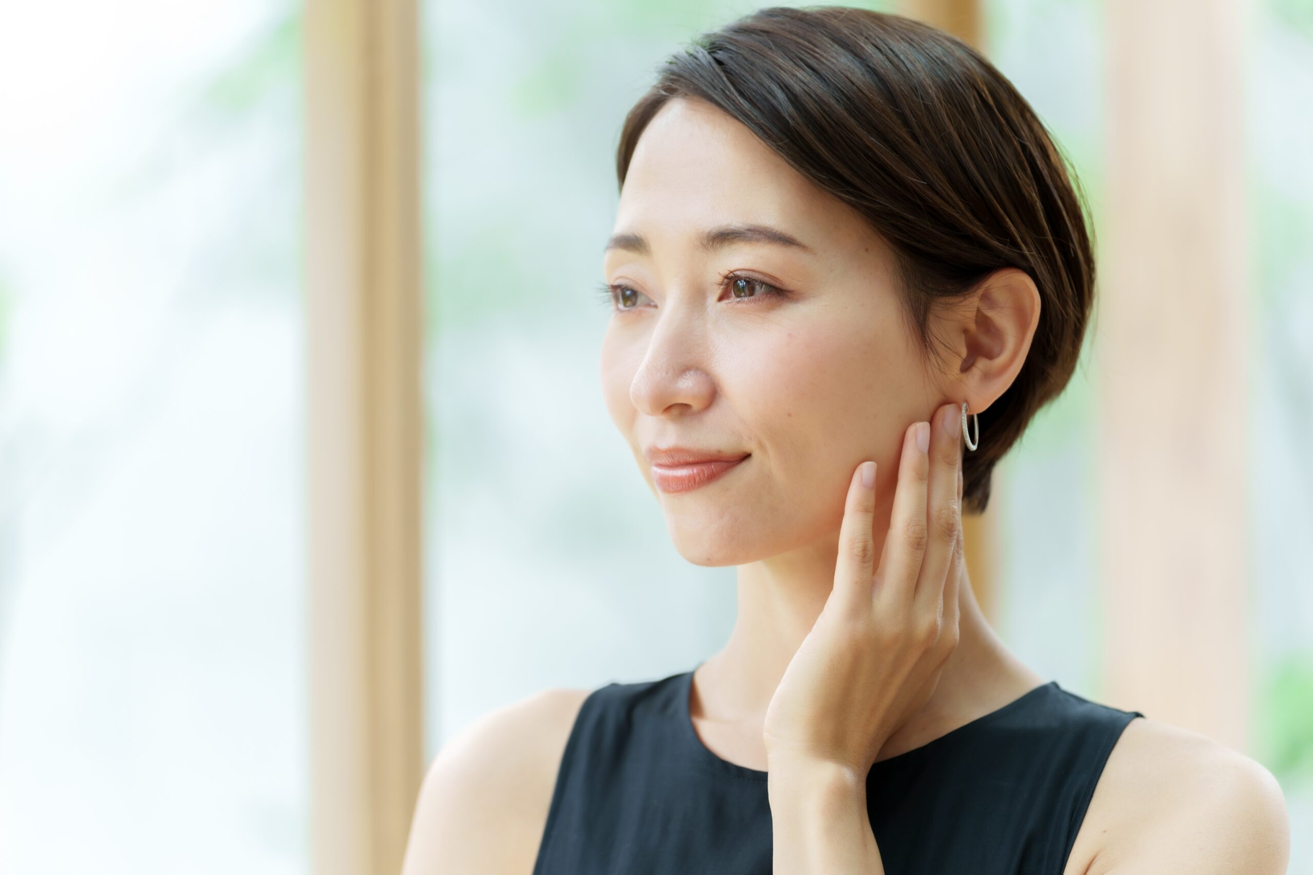 Why Choose Cheek Implants: Benefits and Results